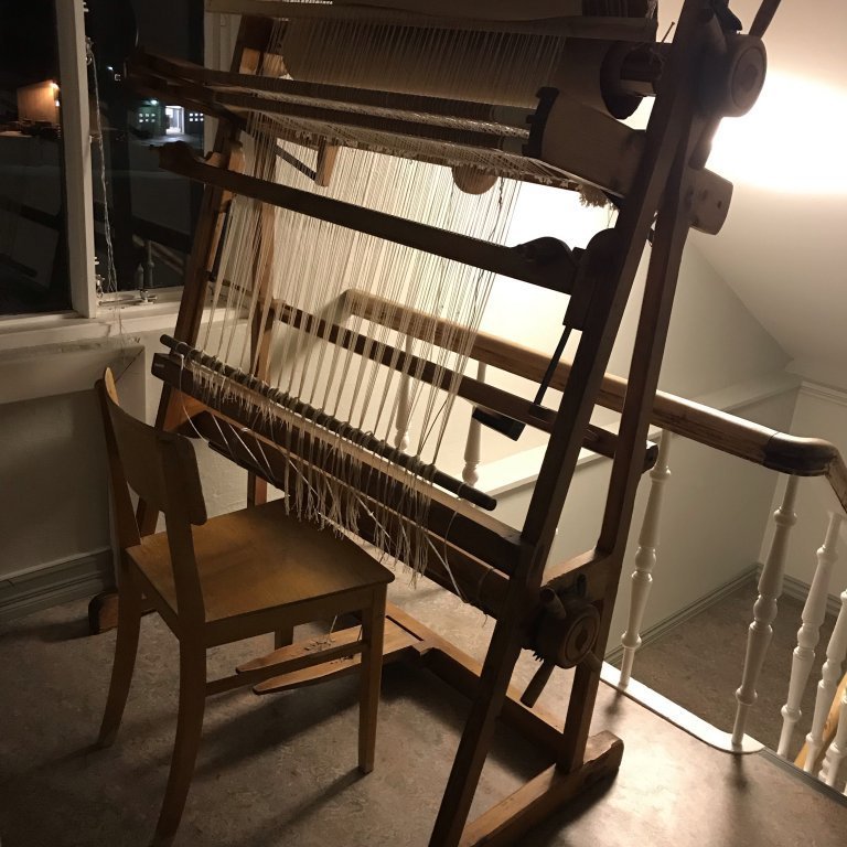 Vertical loom. Picture: Textile Center.