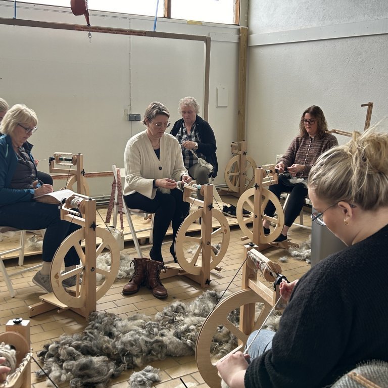 Námskeið ,,Spuni og tóvinna