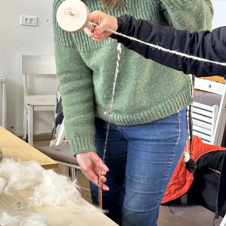 Námskeið ,,Drop spindle spinning