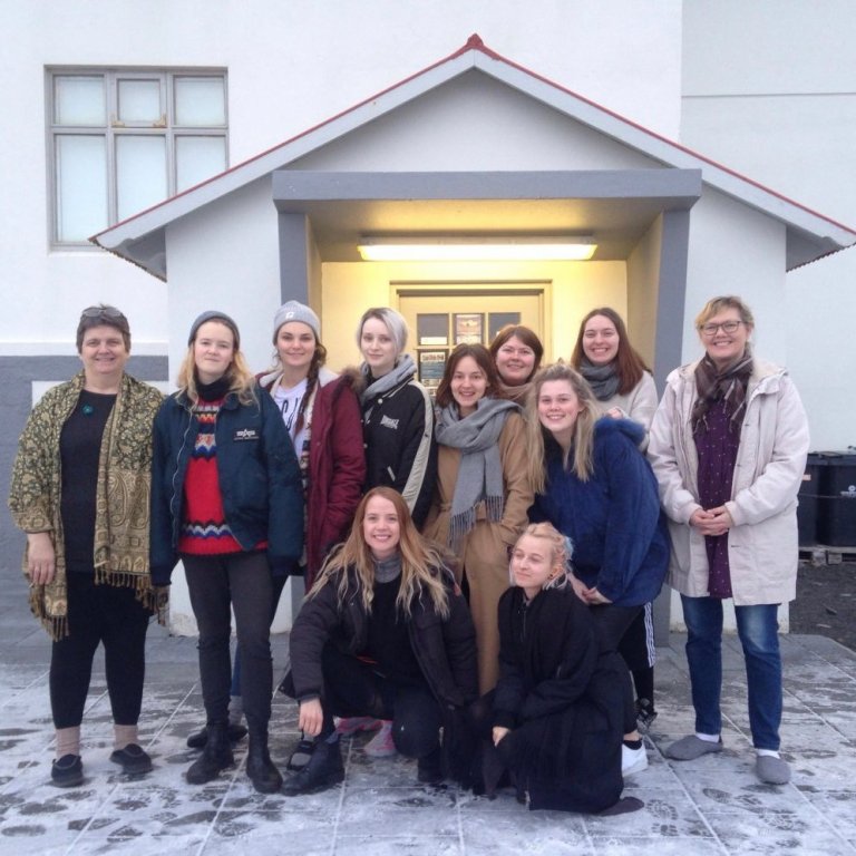Students from Listaháskóla Íslands, the Icelandic University of Arts, with Jóhanna Pálmadóttir (left) and Ragnheiður Þórsdóttir (right) during their study visit in 2018. Picture: Textile Center.