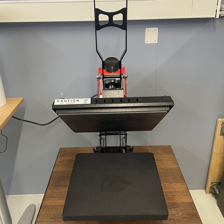 Heat press in the TextileLab.