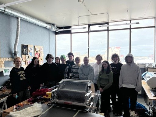 Students with instructors Guðbjörg (far left), Ragnheiður and Katrín Margrét.