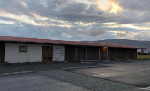 Gömul bygging sem tilheyrir Kvennaskólann.